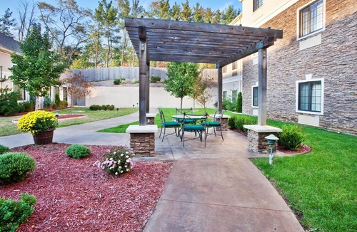 Kalamazoo Condo | Equipped Suite | Business Center + Indoor Pool