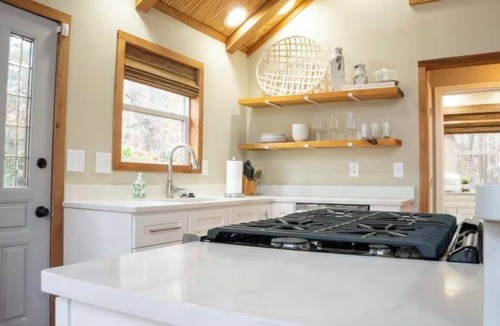 Mentone Cabin | Eremos – A Peaceful Browside Escape with Unforgettable Views