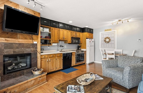 Mancelona Condo | 'Escape Plan' great location for year round fun