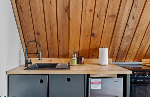 Arch Cape Cabin | Escape the hustle & bustle to Falcon Cove Retreat