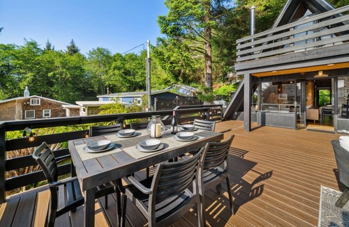 Arch Cape Cabin | Escape the hustle & bustle to Falcon Cove Retreat