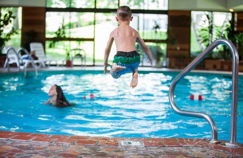 Cadillac Hotel | Evergreen Resort
