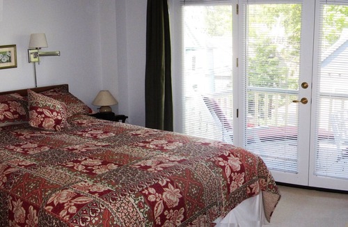 Chautauqua Condo | Exceptional, Spacious 2-BR 2-Bath in St Elmo
