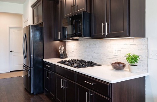 Middletown House | Exec 4BR/3BA | 3 Desks, Fios | Garage | Adults 18+