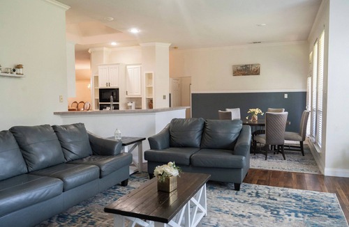 Southwest Arlington House | Executive 4BR Retreat Mins to AT&T Stadium