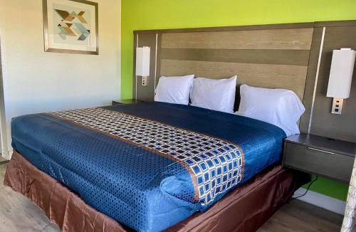 Beaumont Hotel | Executive Inn & Suites