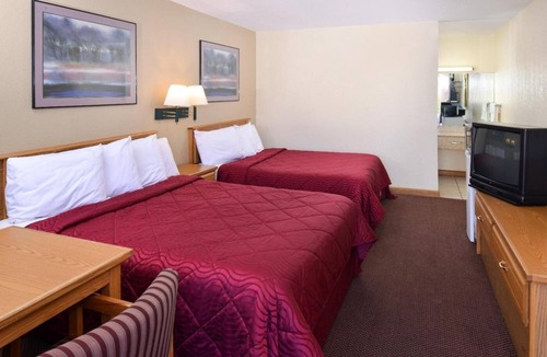 Fort Wayne Hotel | Executive Inn