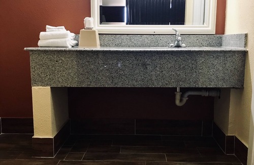 Texarkana Hotel | Executive Inn