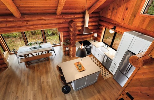 Oregon City Cabin | Experience the PNW in our newly remodeled Log Cabin