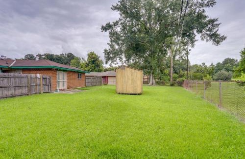 Scotlandville House | Explore Baton Rouge! Cozy Retreat w/Private Yard