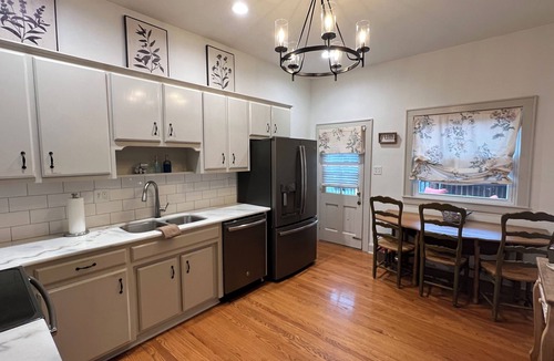 Springfield House | Explore Bourbon Trail - Hot Tub - Dog Friendly