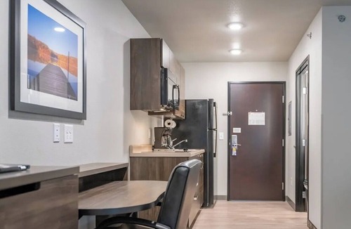 Sundance House | Explore Buckeye with Ease—Pet-Friendly Accommodation and Free Parking Await