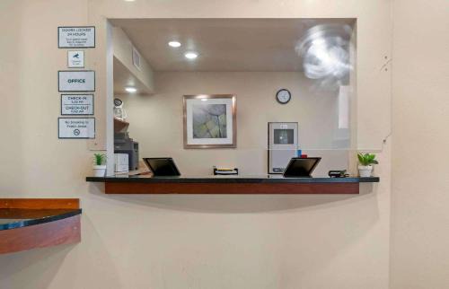Wyoming Hotel | Extended Stay America Select Suites - Grand Rapids - Wyoming