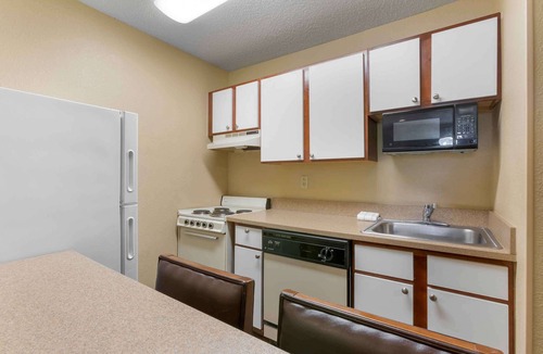 Maumee Hotel | Extended Stay America Suites Toledo Maumee