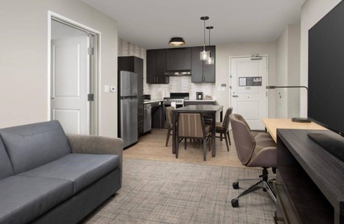 Southgate House | Extended Stay Hotel near Clackamas Town Center Mall