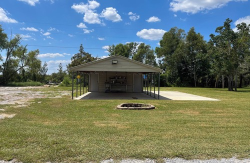 Pass Christian RV Rental | Fabulous 1-bathroom pavilion with AC and camper hookups for a relaxing getaway
