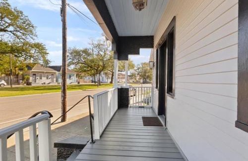 Saint Roch House | Fabulous Franklin 2BD steps from St Claude Ave