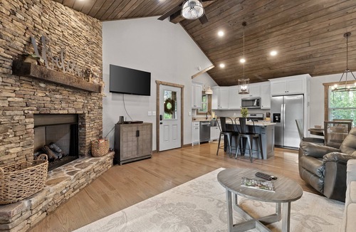 Murphy Cabin | Fabulous Frog!