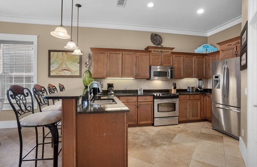 Emerald Waters Village House | Fabulous Home! 2 Pools! Enjoy the Private Beach! Great Location!
