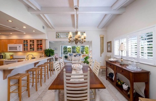 Islamorada House | Fabulous Island Getaway! Easy access to Florida Bay, Private Beach, Elevator