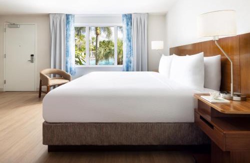 New Town Hotel | Fairfield by Marriott Inn & Suites Key West at The Keys Collection
