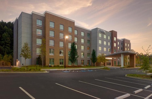 Alpharetta Hotel | Fairfield by Marriott Inn & Suites Alpharetta Avalon Area
