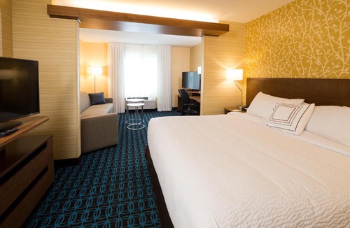 Chesterfield Hotel | Fairfield Inn & Suites by Marriott Detroit Chesterfield