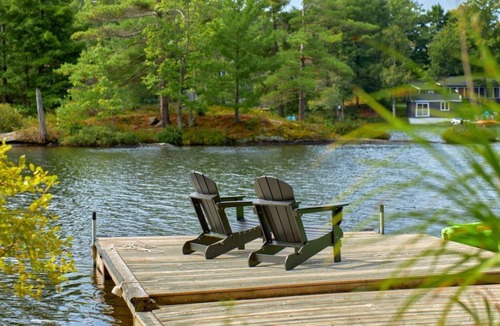 Gravenhurst Cabin | Fall Retreat Fire Pit, Games, Waterfront