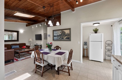 Aloha House | Family-Friendly Aloha Home Near Intel & Nike