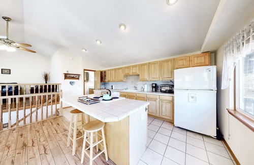 Cape Meares House | Family Friendly Coastal Home with Free WiFi Washer Dryer and Easy Beach Access