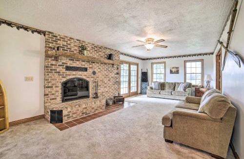 Bronson House | Family Friendly! Long Noble Lake Gem w/Game Room