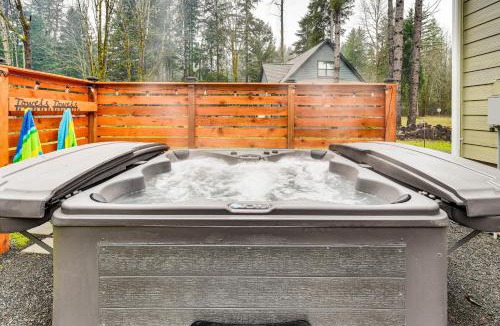 Packwood House | Family-Friendly Packwood Retreat w/Deck!