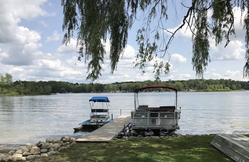 Reading Cottage | Family-friendly, rustic cabin on beautiful Long Lake