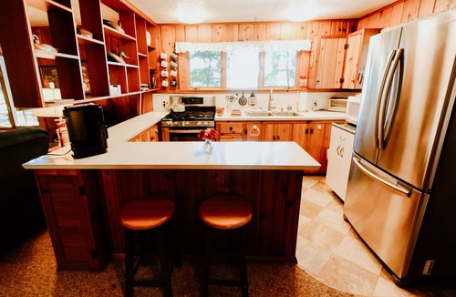 Cedar Cabin | Family friendly, Sleeping Bear National Park and Historic Fishtown nearby