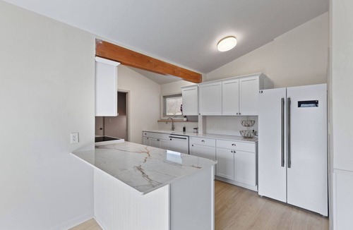 Tecumseh House | Fantastic 4-bedroom house with AC in charming Tecumseh