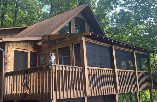Unaka Cabin | Fantastic long range Mountain Views and sunrises.