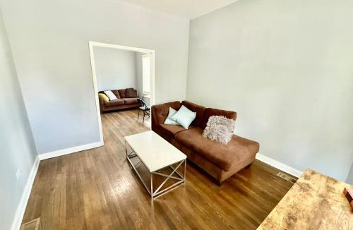 Canaryville House | Fantastic Place Near Downtown - Free Parking