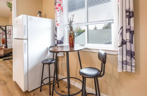 Northeast Neighbors Apartment | Far East Escape: Zen apartment, Japanese tea table