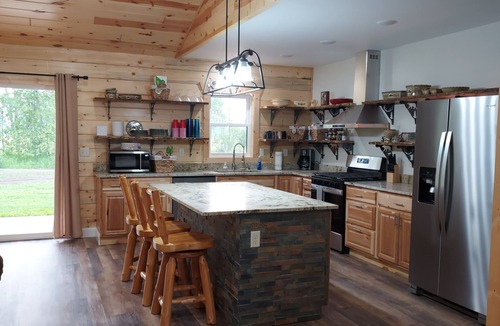 Finlayson House | Finlayson log cabin on 10 acres