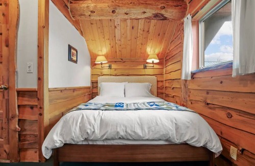Stevenson Cabin | Fir Cabin at Wilder and Pine Riverside Cabins