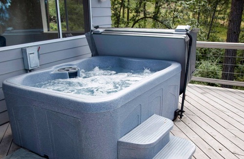 Hood River House | Fir Mountain Escape - Stunning Views, River & Mountain Views, Hot Tub