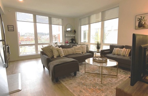 Riverside Apartment | FIRE HOUSING AVAILABLE-Walk 2 Riverfront Park, Conv Center-Free Secured Parking!