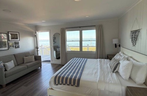 Kismet Apartment | Fire Island Boatel