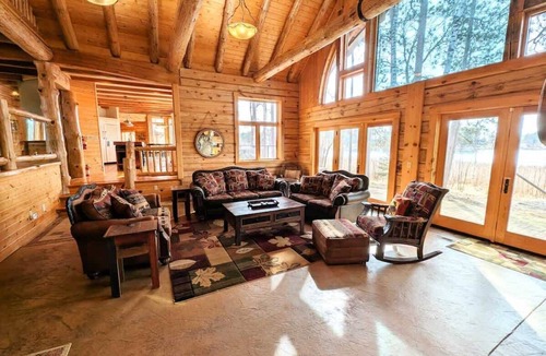 Park Rapids House | Fish Hook River Log Home w/Theater & Dock!