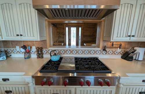 Park Rapids House | Fish Hook River Log Home w/Theater & Dock!