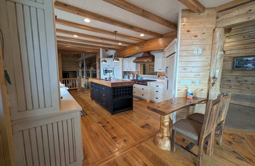 Park Rapids House | Fish Hook River Log Home w/Theater & Dock!