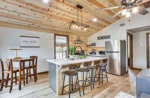 Brookeland House | Fish Sam Rayburn! Secluded Cabin w/Deck & Grill