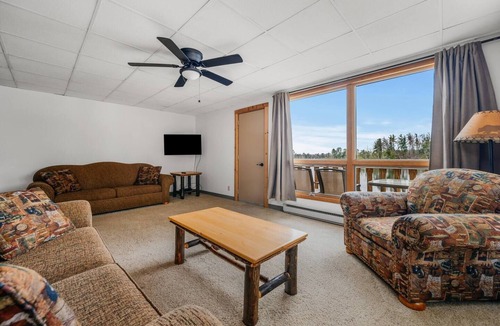 Mayfield Condo | Fishing-Spider Lake-Sauna-Balcony-Family Friendly