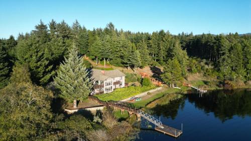 Langlois House | Floras Lake Getaway