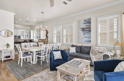 Delos House | Frangista Pearl | Beachfront | Remodeled | 10 Beds | Heated Pool l Beach Gears